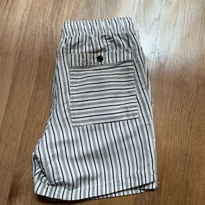 Banana Republic White and Navy Cargo Shorts